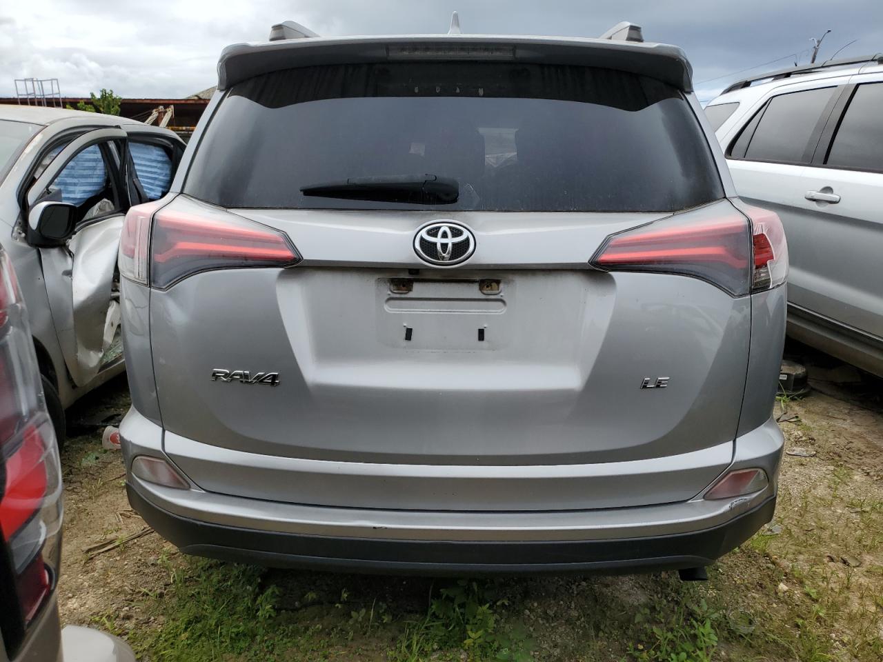 2018 Toyota Rav4 Le VIN: JTMZFREV2JJ198056 Lot: 46241534