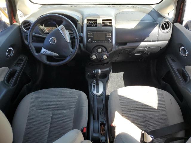 Хетчбеки NISSAN VERSA 2014 Червоний