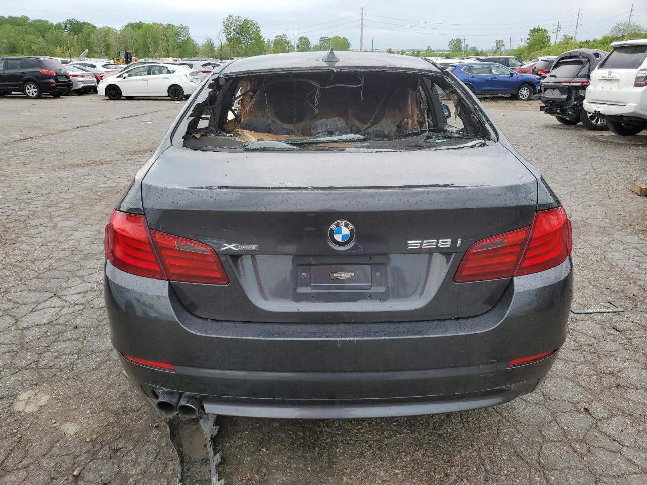 2013 BMW 528 Xi VIN: WBAXH5C50DDW14005 Lot: 52744394