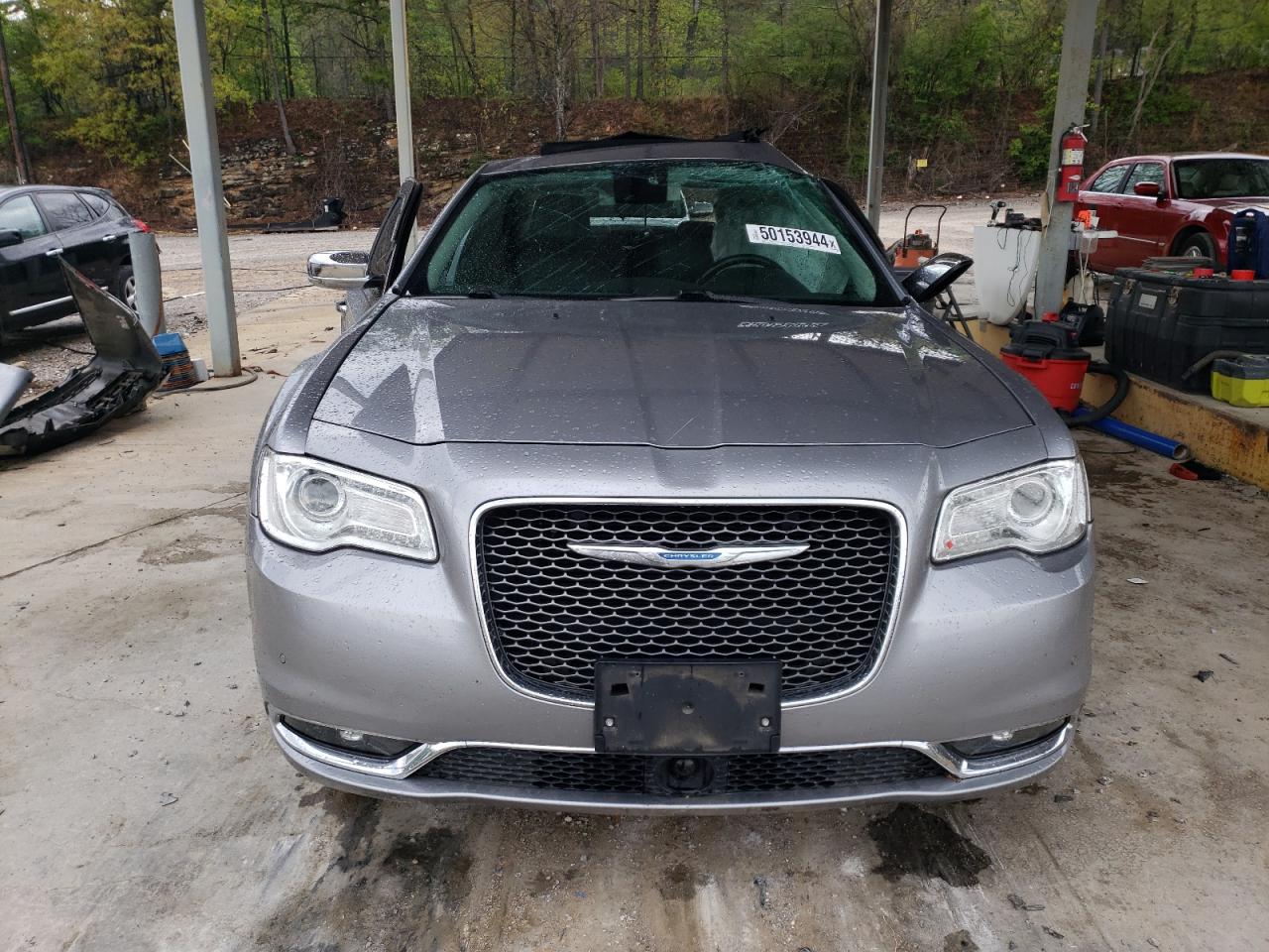 2017 Chrysler 300 - Image 5