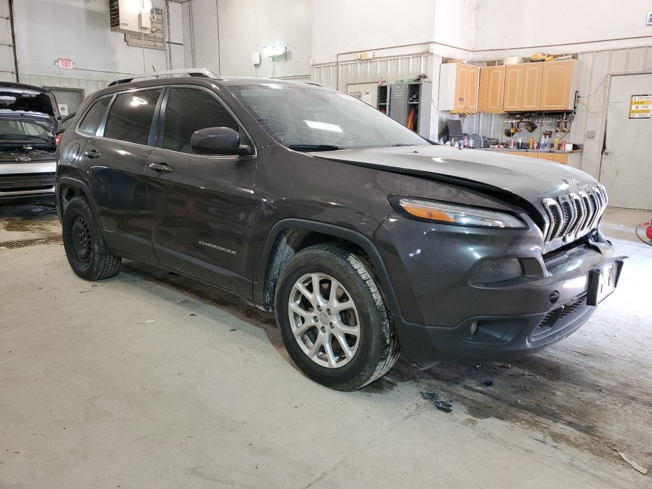 2014 Jeep Cherokee Latitude VIN: 1C4PJMCS5EW246028 Lot: 51073254