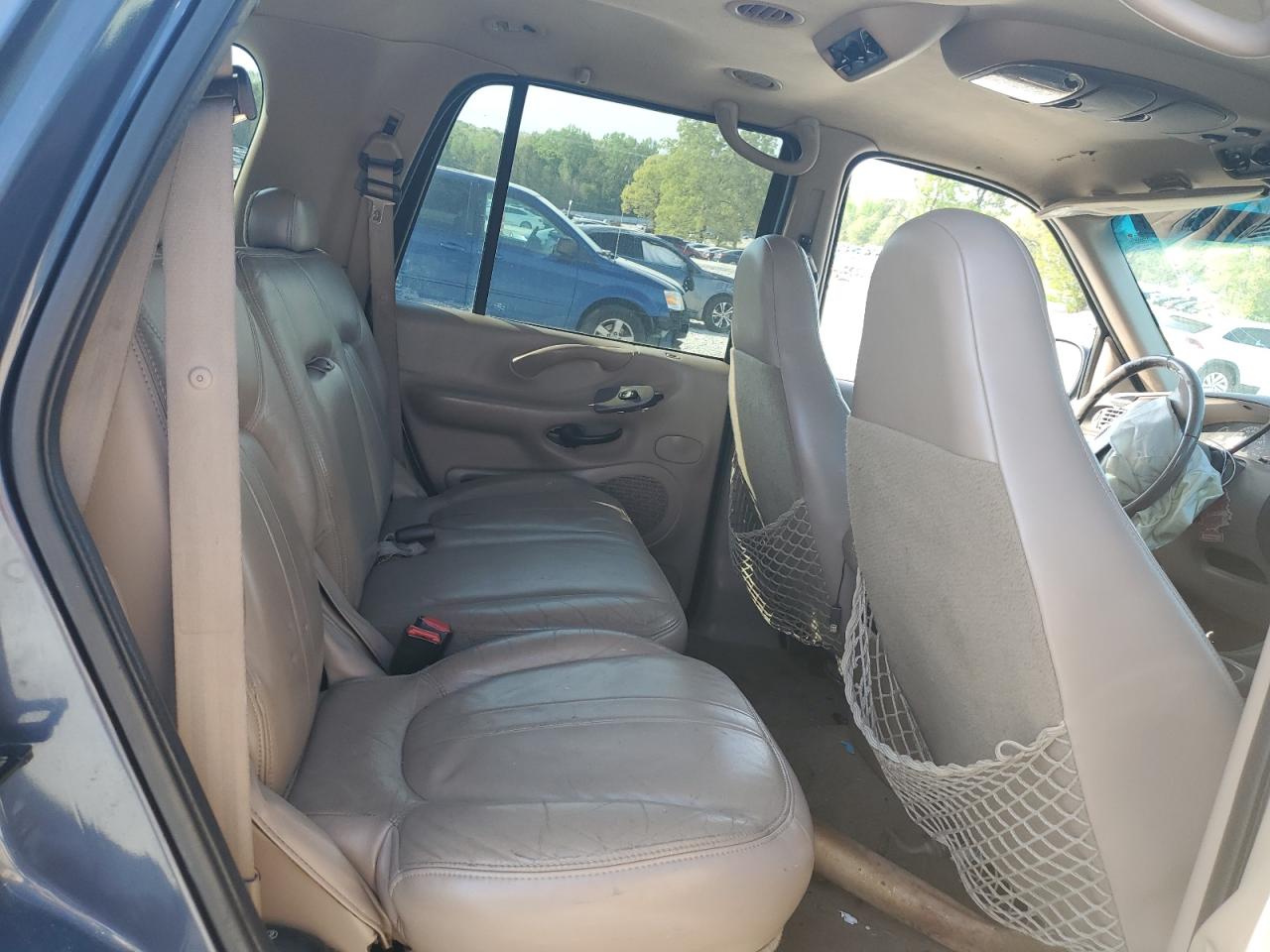 1999 Ford Expedition VIN: 1FMPU18L5XLC15062 Lot: 50883264
