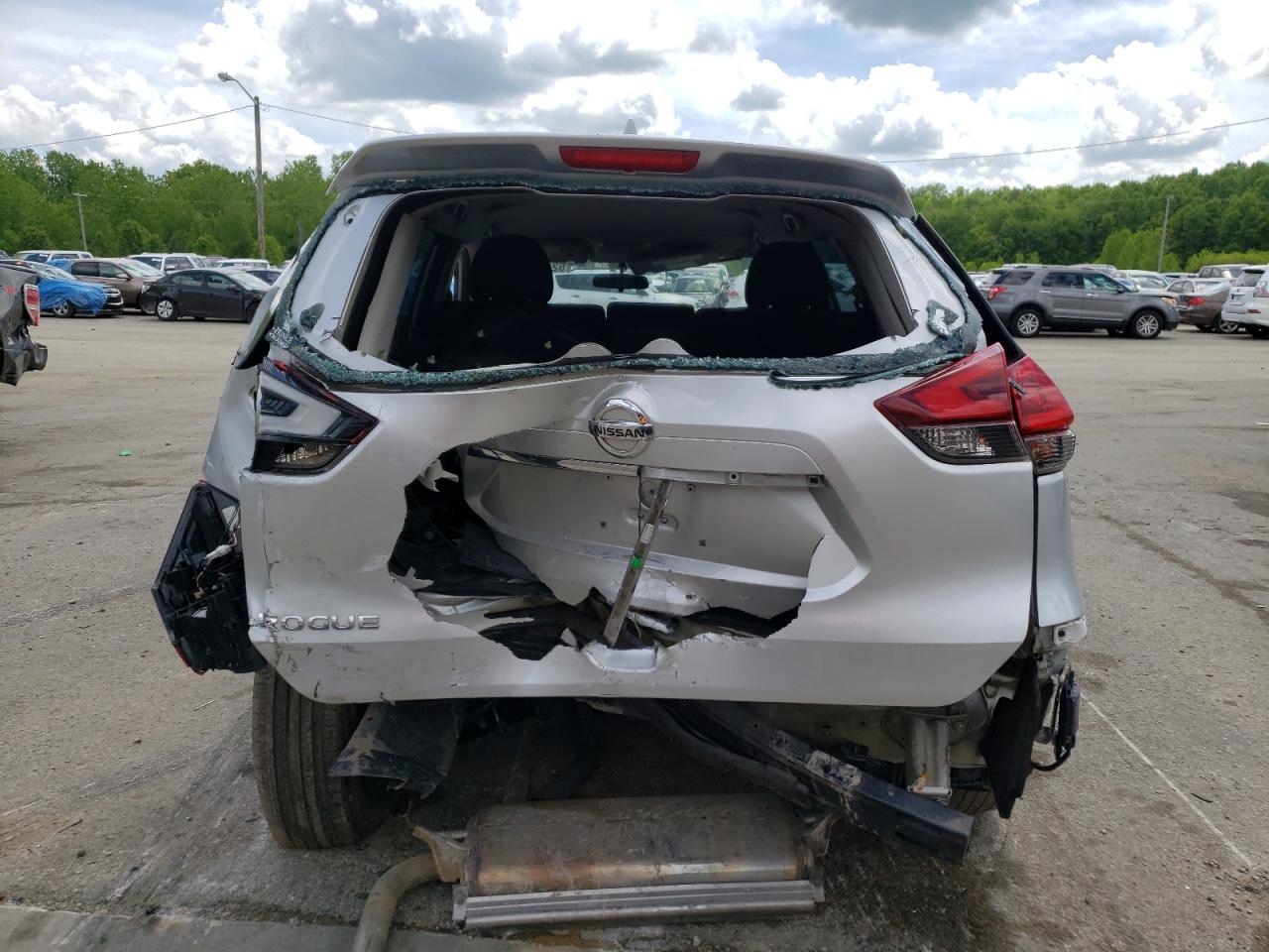 2018 Nissan Rogue S VIN: 5N1AT2MT2JC755738 Lot: 52464154