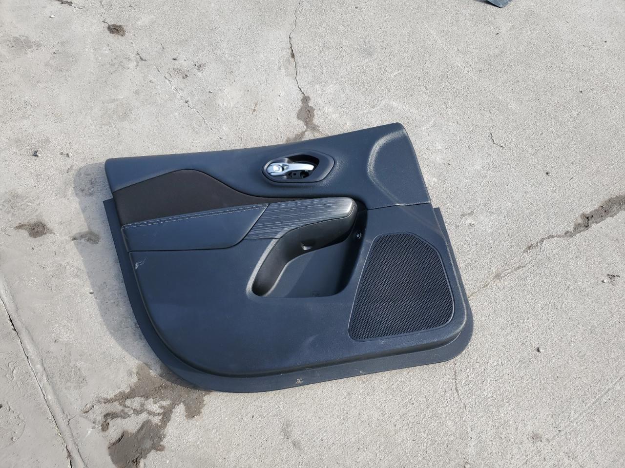 2014 Jeep Cherokee Latitude VIN: 1C4PJLCB4EW262487 Lot: 50503124