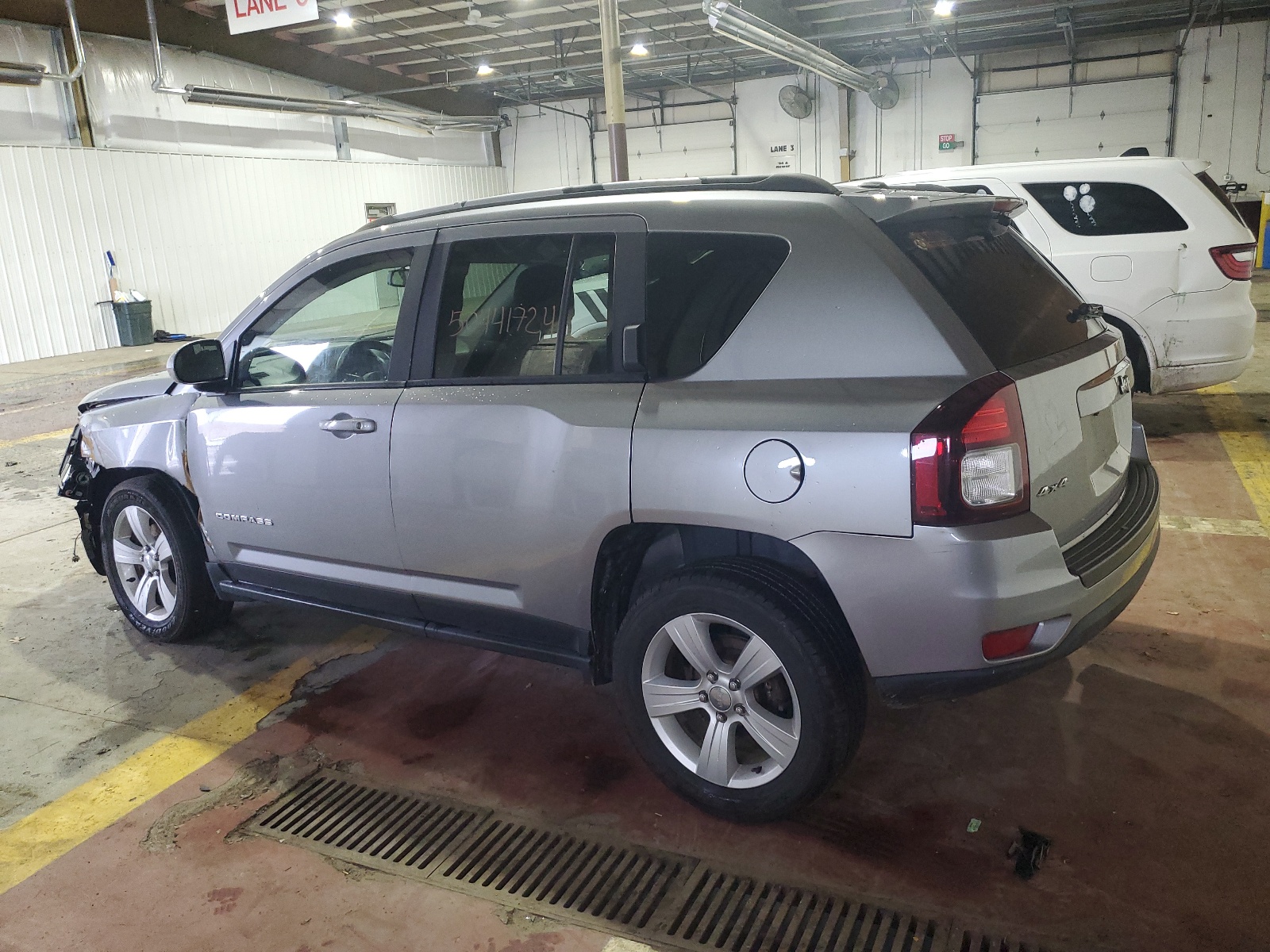 1C4NJDEBXGD587007 2016 Jeep Compass Latitude