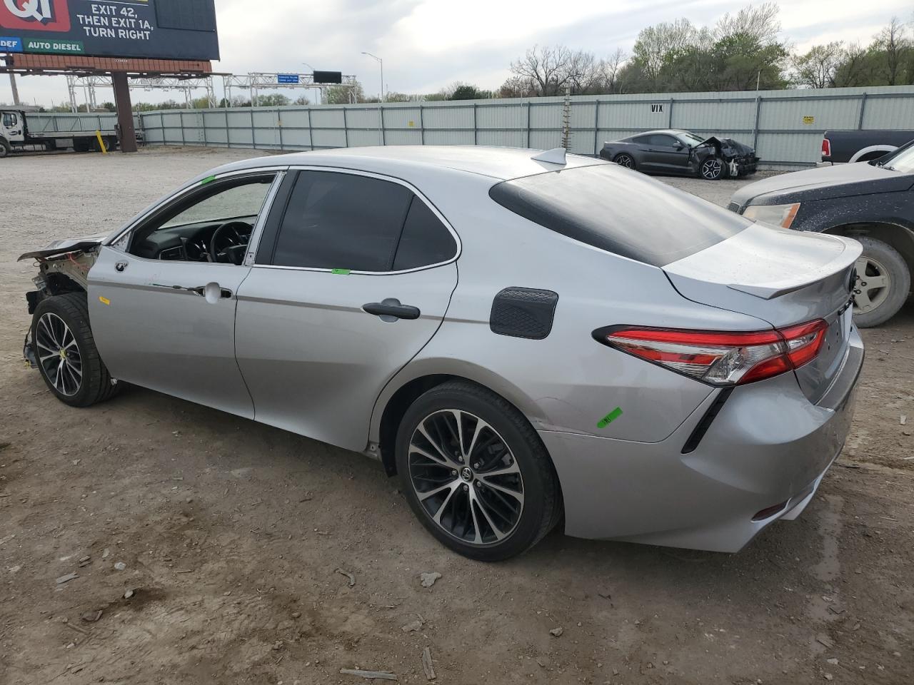 4T1B11HKXKU209187 2019 Toyota Camry L