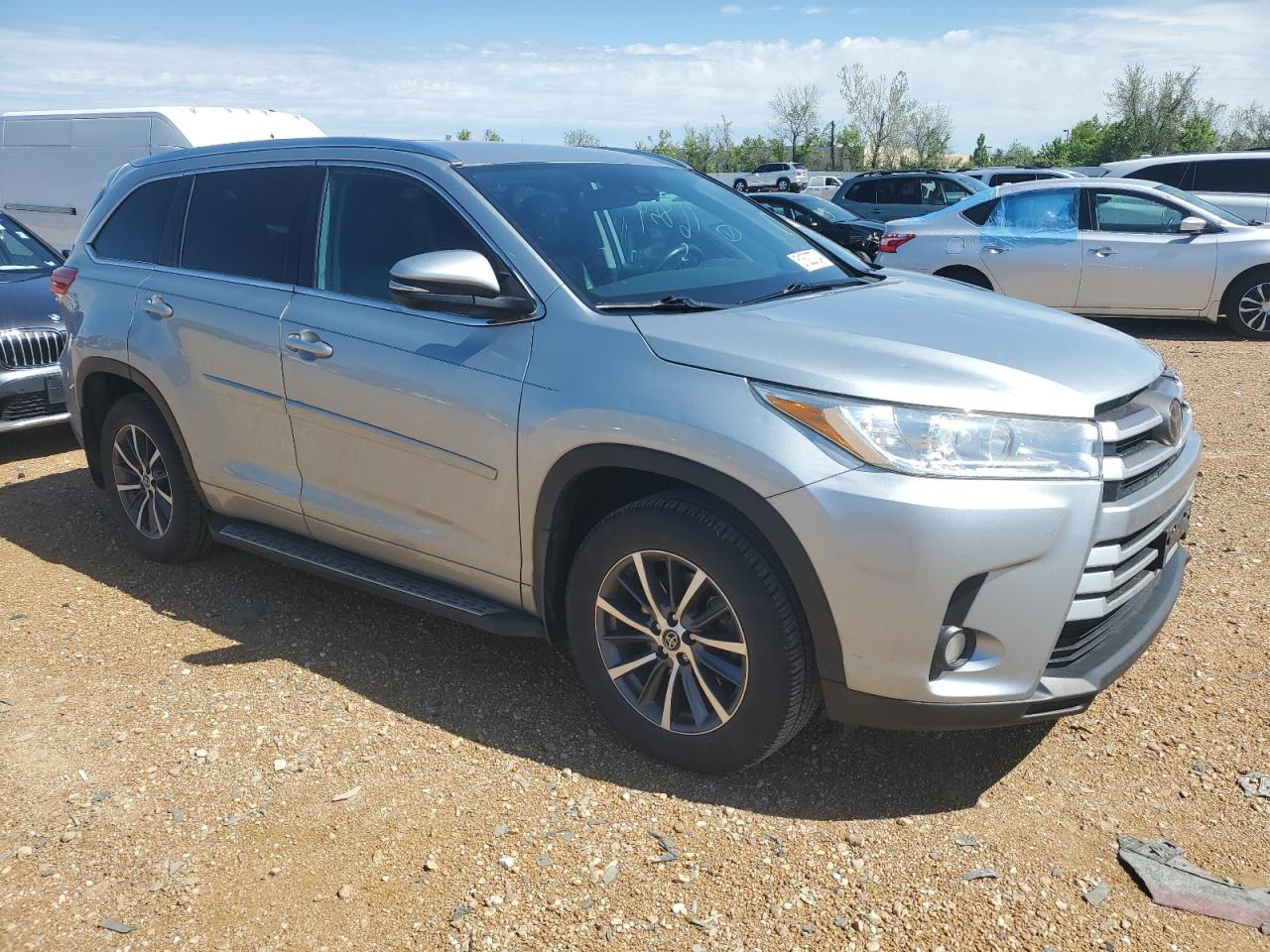 2018 Toyota Highlander Se VIN: 5TDJZRFH9JS557290 Lot: 51522724