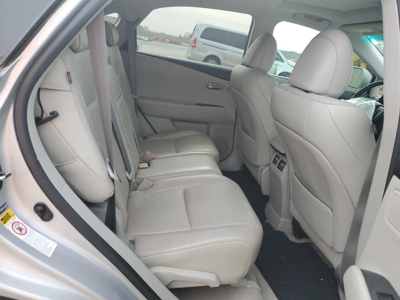 2010 Lexus RX - Image 10