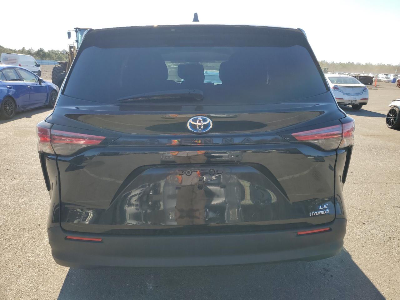 2021 Toyota Sienna Le VIN: 5TDKRKEC8MS004748 Lot: 50726054