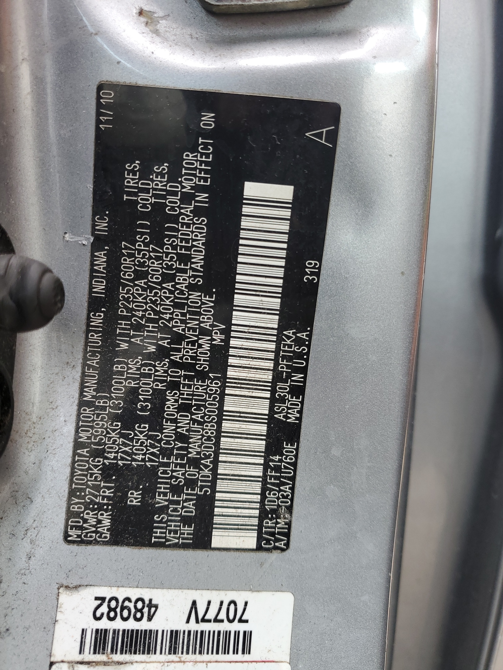 5TDKA3DC8BS005961 2011 Toyota Sienna Base