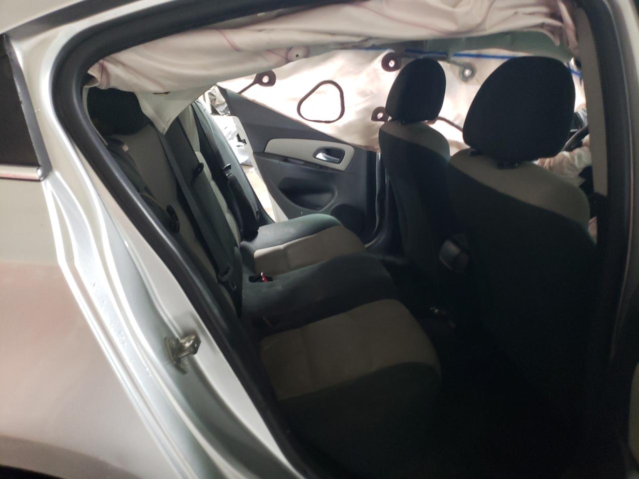 2012 Chevrolet Cruze - Image 10
