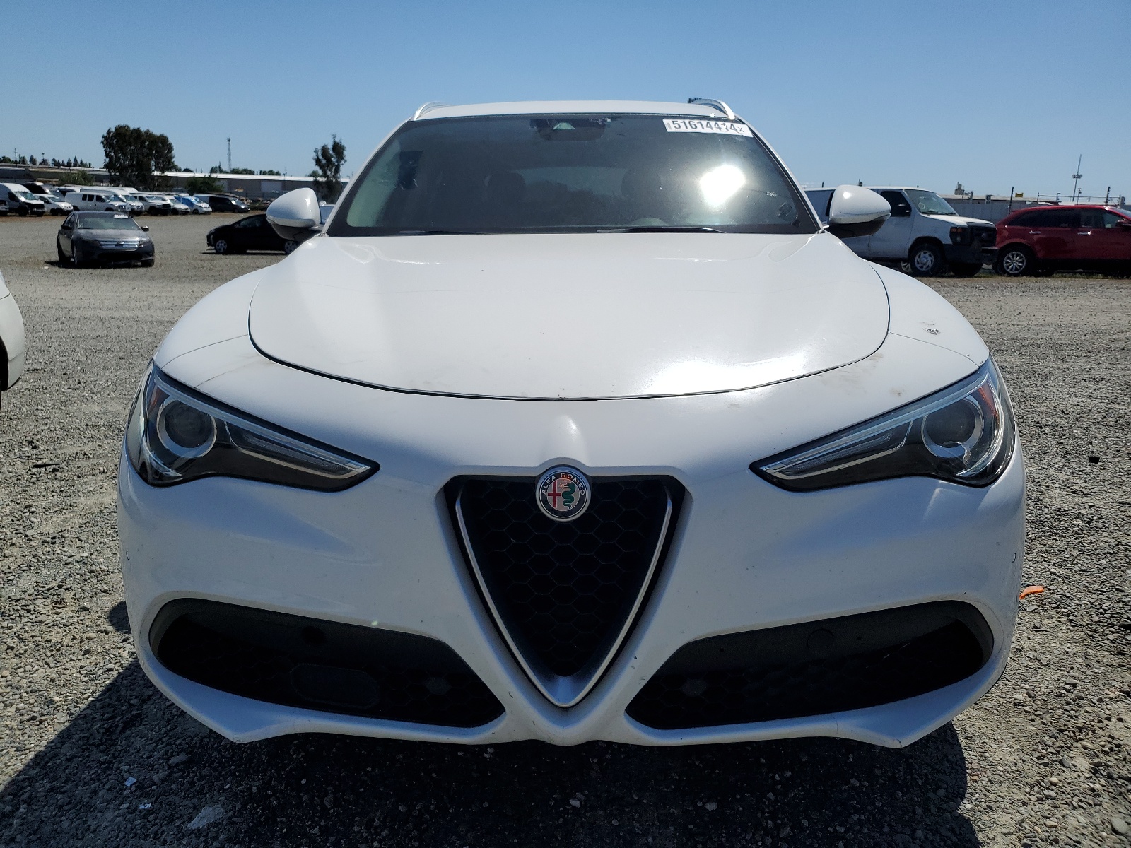 2018 Alfa Romeo Stelvio Ti vin: ZASFAKBN5J7B76103