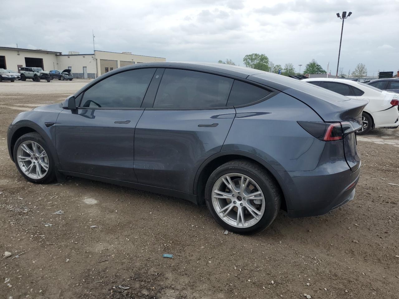 7SAYGDEE9NA017057 2022 TESLA MODEL Y - Image 2