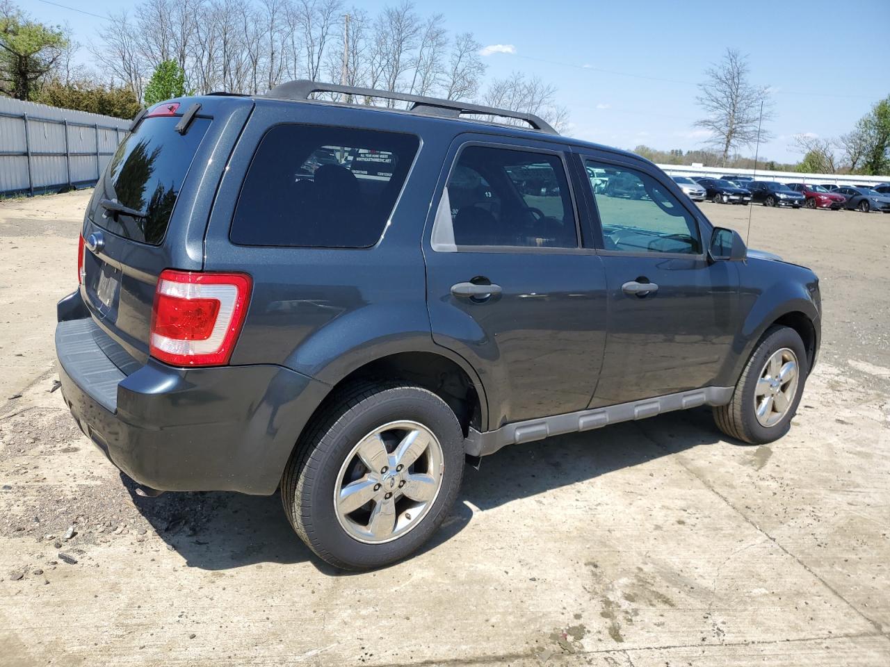 2009 Ford Escape - Image 3