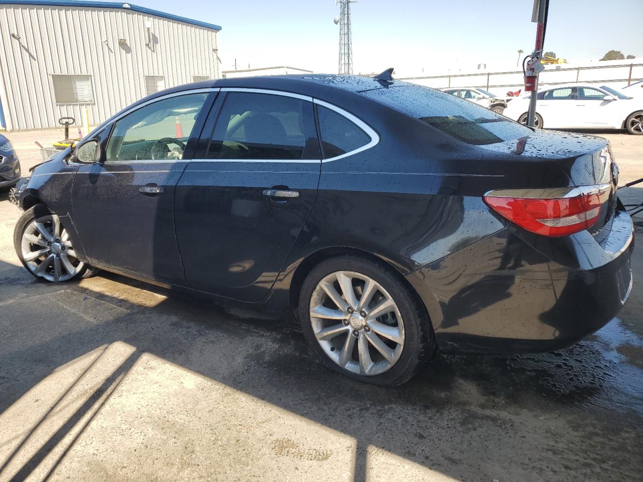 VIN 1G4PR5SK5D4138353 2013 BUICK VERANO no.2