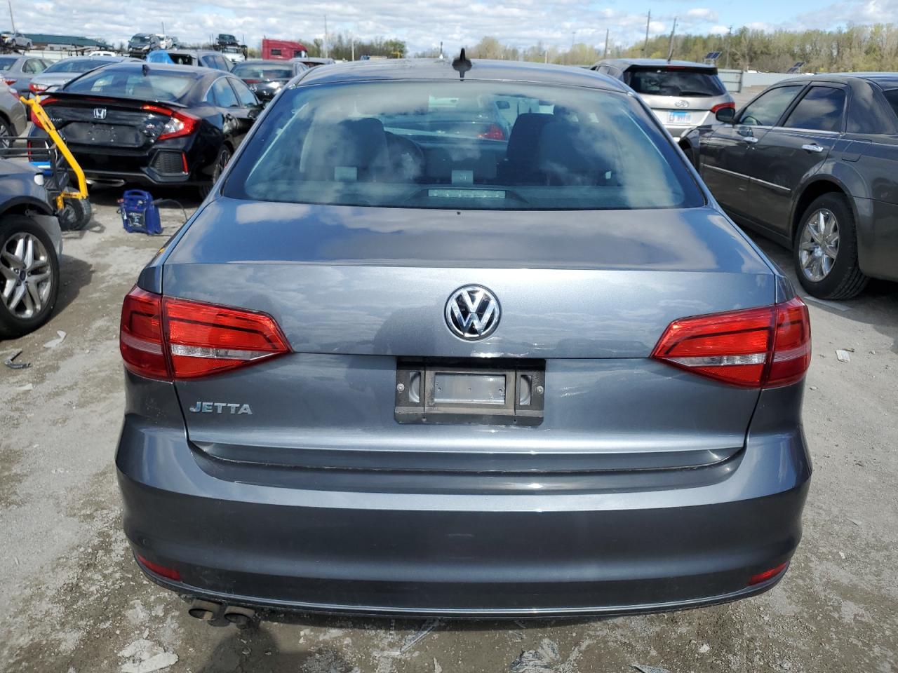 2015 Volkswagen Jetta Base VIN: 3VW2K7AJ5FM292069 Lot: 71402064