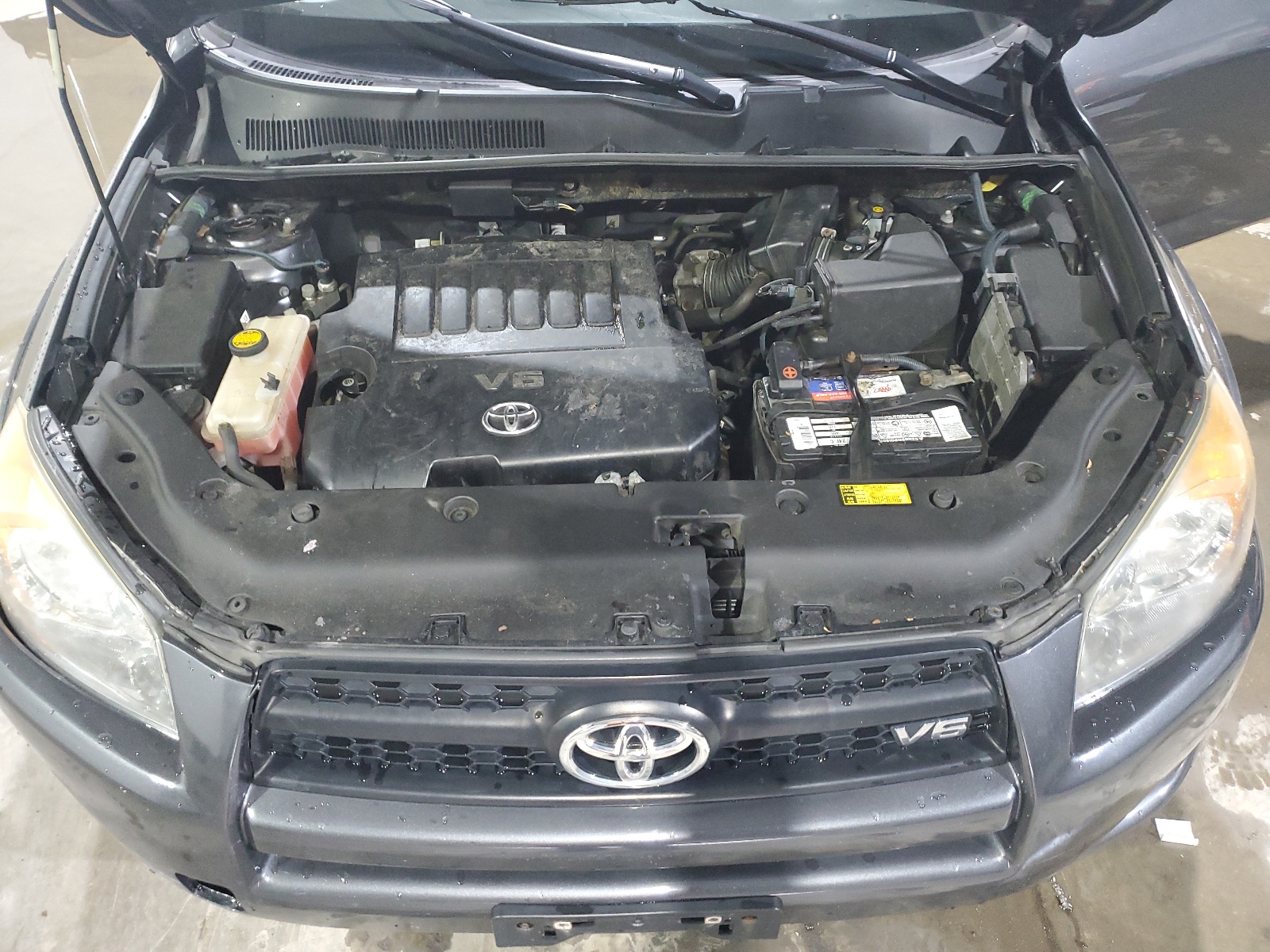 JTMRK4DV6B5100351 2011 Toyota Rav4 Sport