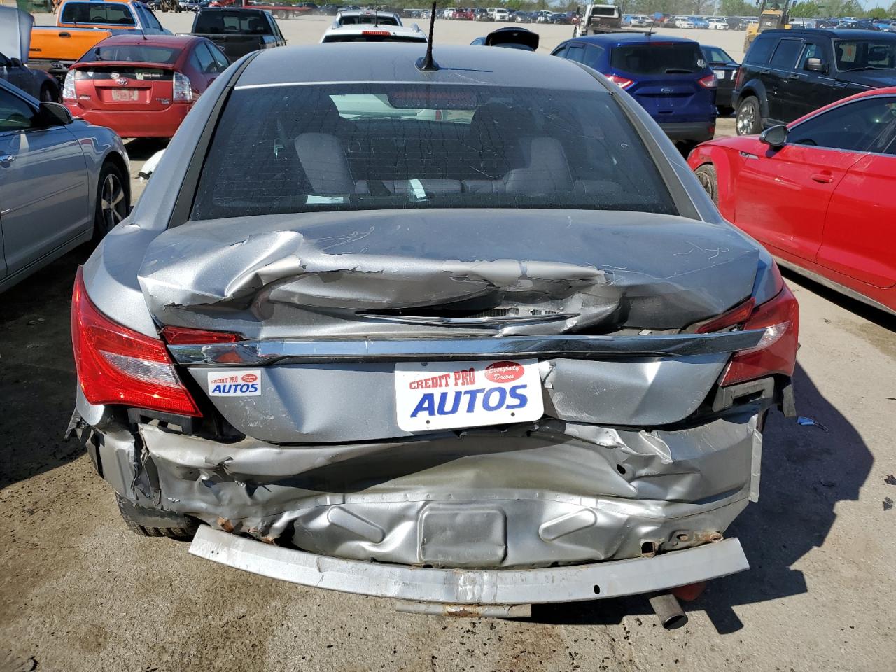 2013 Chrysler 200 Touring VIN: 1C3CCBBB9DN588668 Lot: 52640744