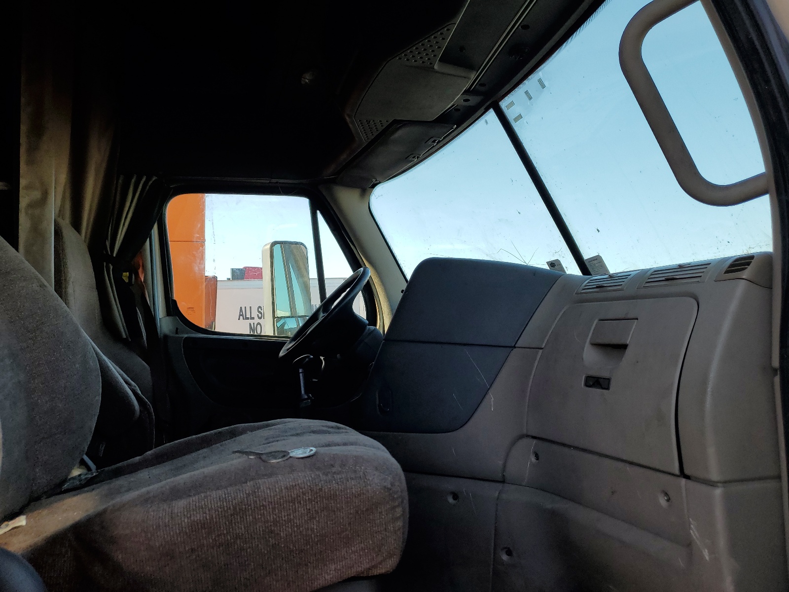 3AKJGLD59ESFS6592 2014 Freightliner Cascadia 125