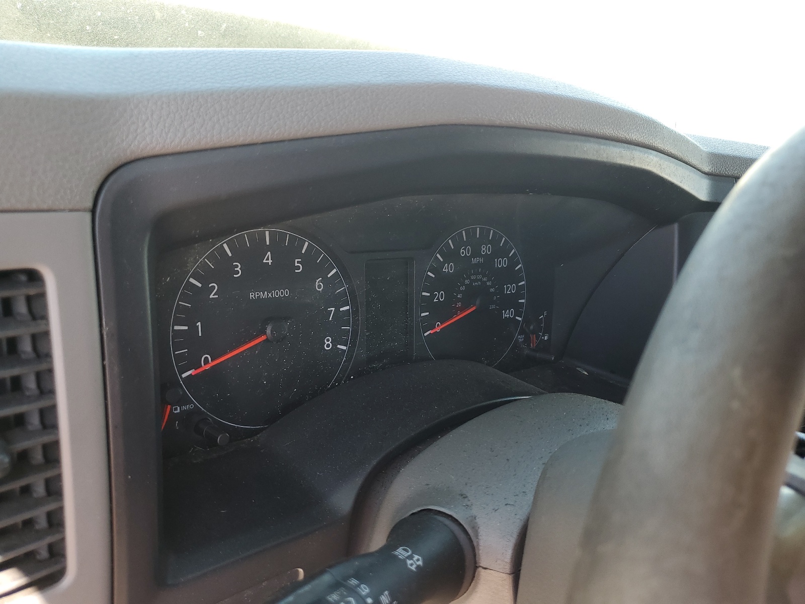 1N6AF0LX1CN103721 2012 Nissan Nv 2500