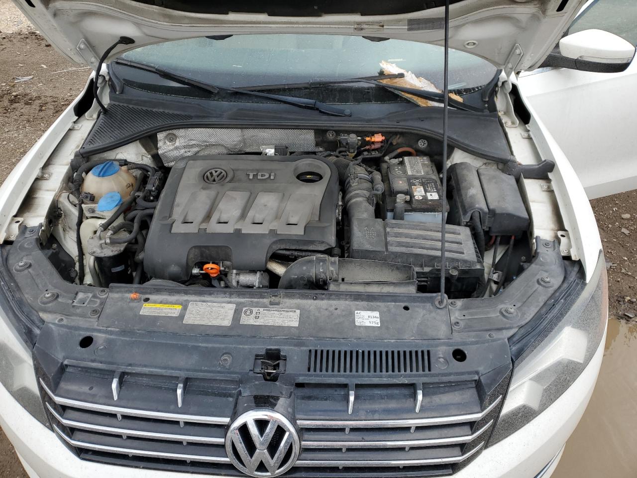 1VWBN7A36DC003529 2013 Volkswagen Passat Se