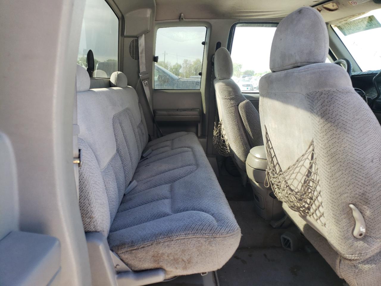 1998 Chevrolet Gmt-400 C1500 VIN: 2GCEC19R3W1146071 Lot: 52119894