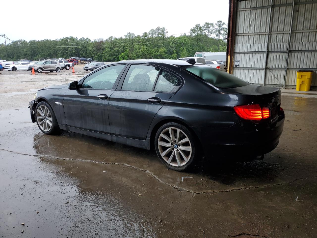 2011 BMW 5er - Image 2