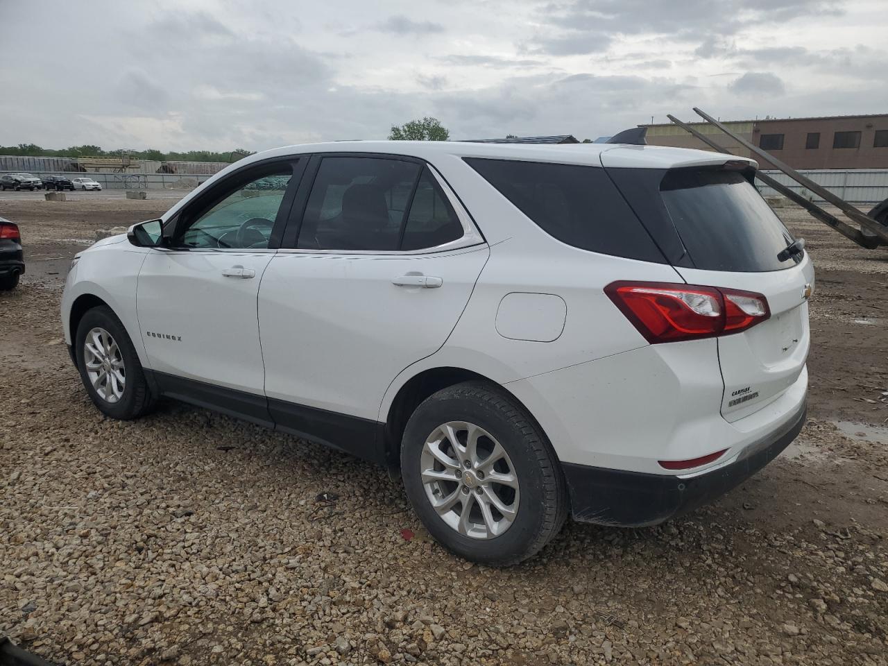 2GNAXJEV4J6265045 2018 CHEVROLET EQUINOX - Image 2