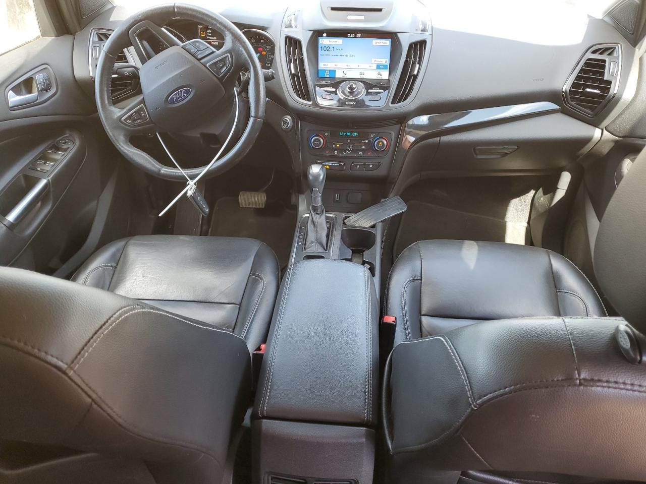 2017 Ford Escape Titanium VIN: 1FMCU0J9XHUD39914 Lot: 49910554