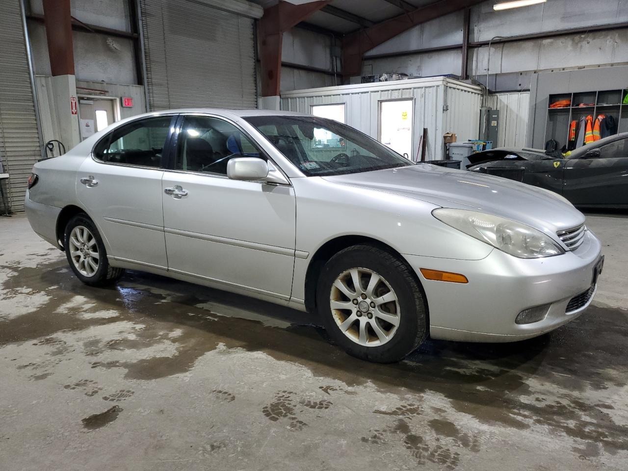 2003 Lexus ES - Image 4