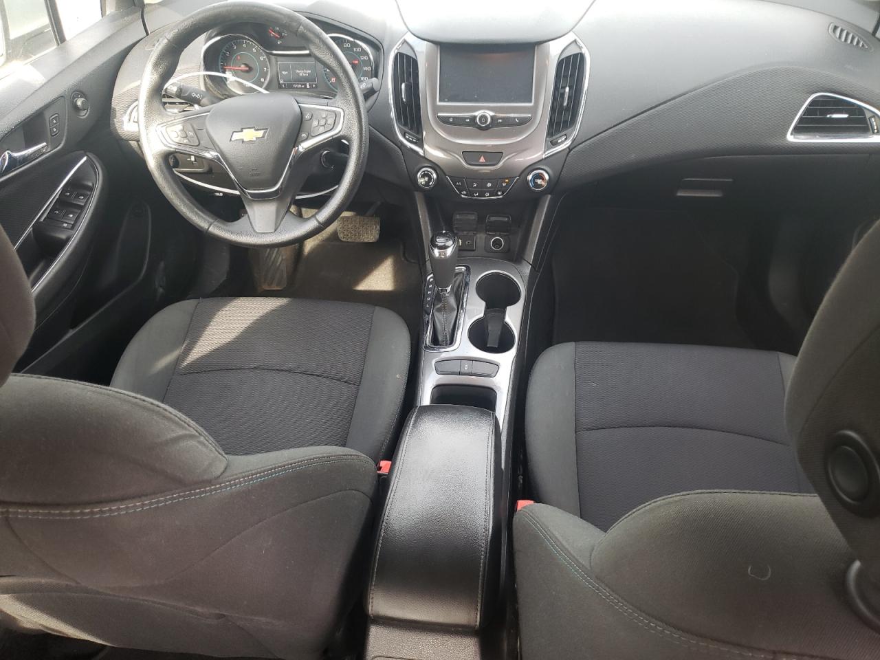 2016 Chevrolet Cruze - Image 8