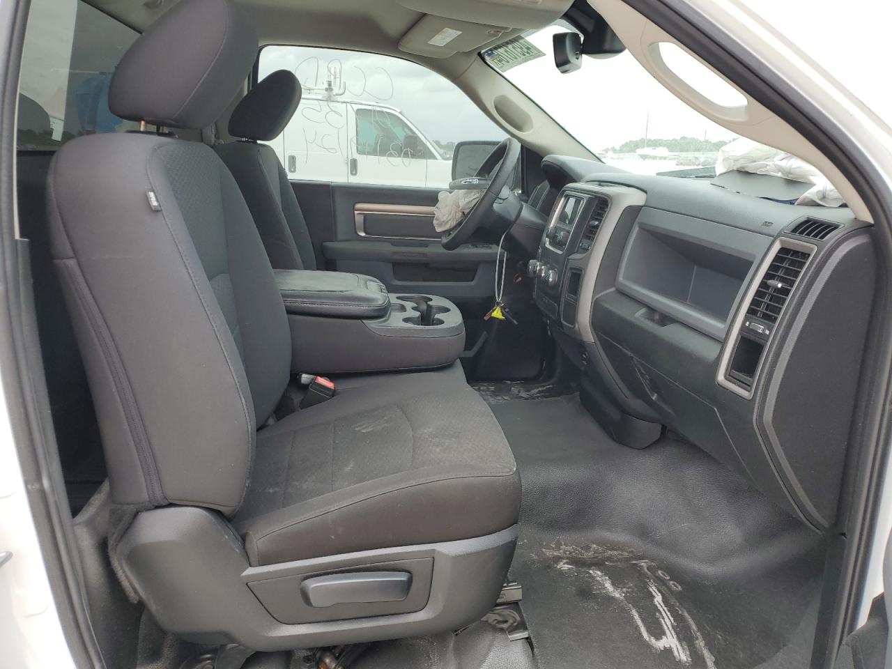 2020 Ram 1500 Classic Tradesman VIN: 3C6JR6DT1LG144021 Lot: 49516764