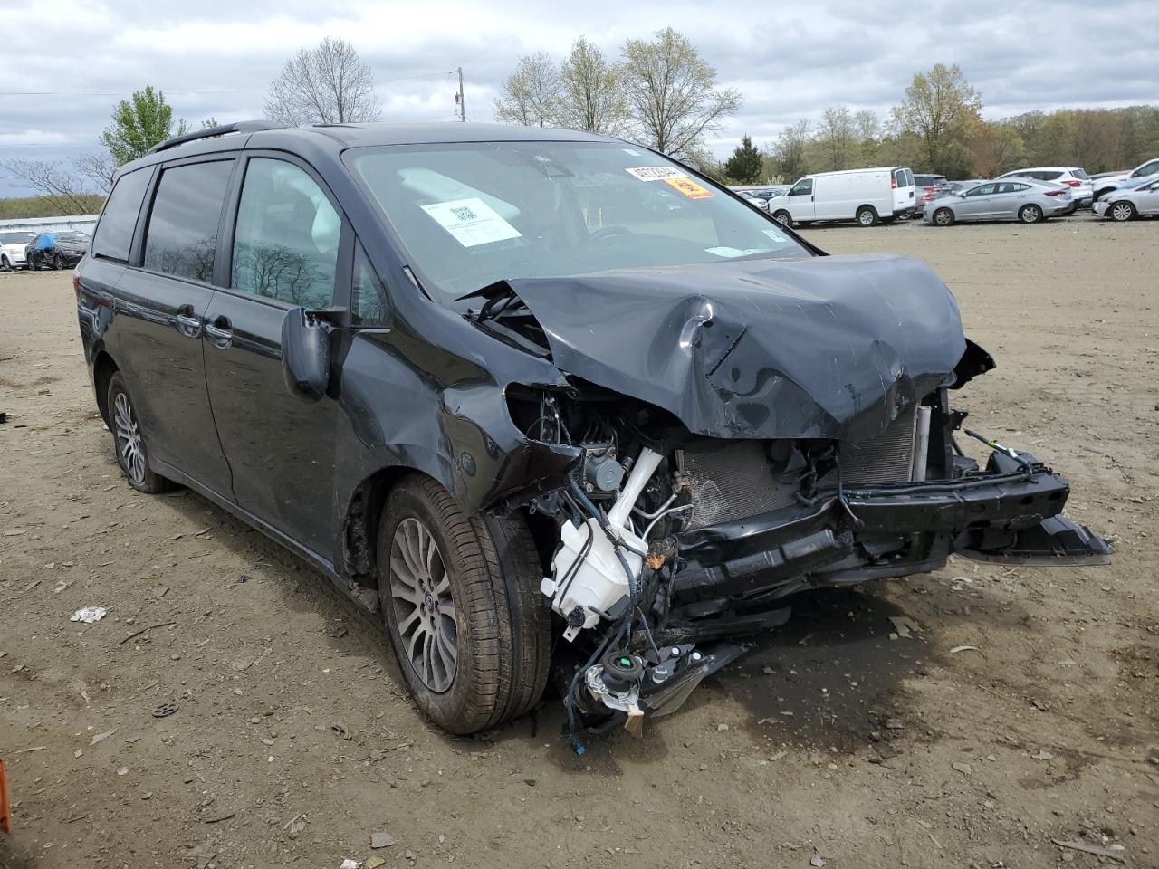 5TDYZ3DC1KS009191 2019 Toyota Sienna Xle