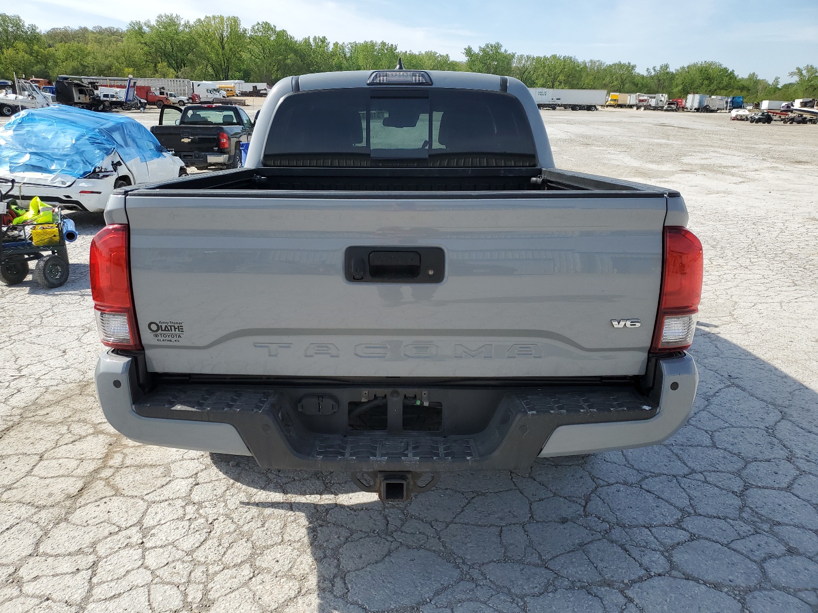 3TMCZ5AN0JM122835 2018 Toyota Tacoma Double Cab