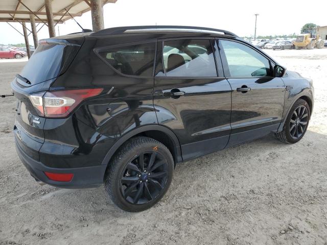  FORD ESCAPE 2017 Czarny