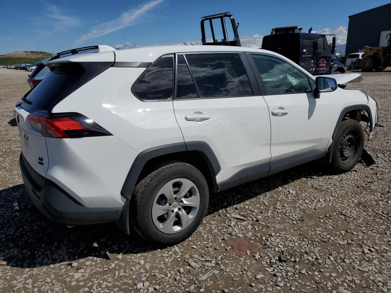 2T3G1RFVXNC266715 2022 Toyota Rav4 Le