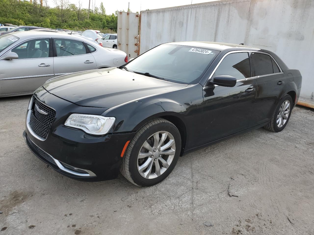 2017 Chrysler 300 Limited VIN: 2C3CCARG9HH582699 Lot: 47643024