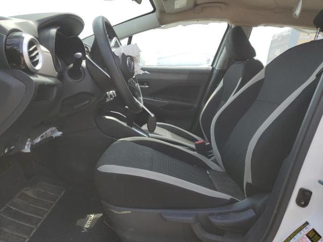  NISSAN VERSA 2022 Білий