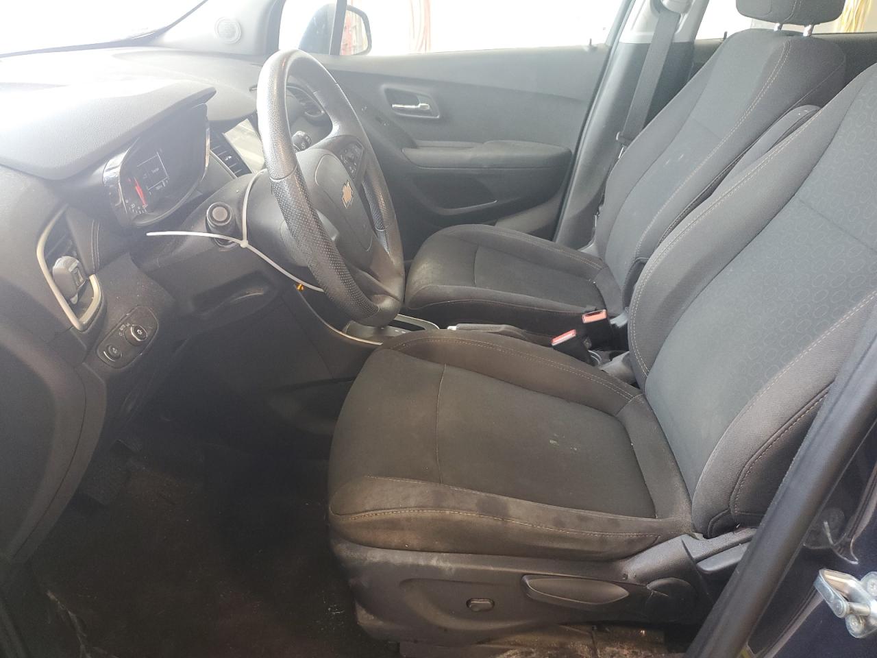 2018 Chevrolet Trax Ls VIN: 3GNCJKSB2JL200684 Lot: 51869544