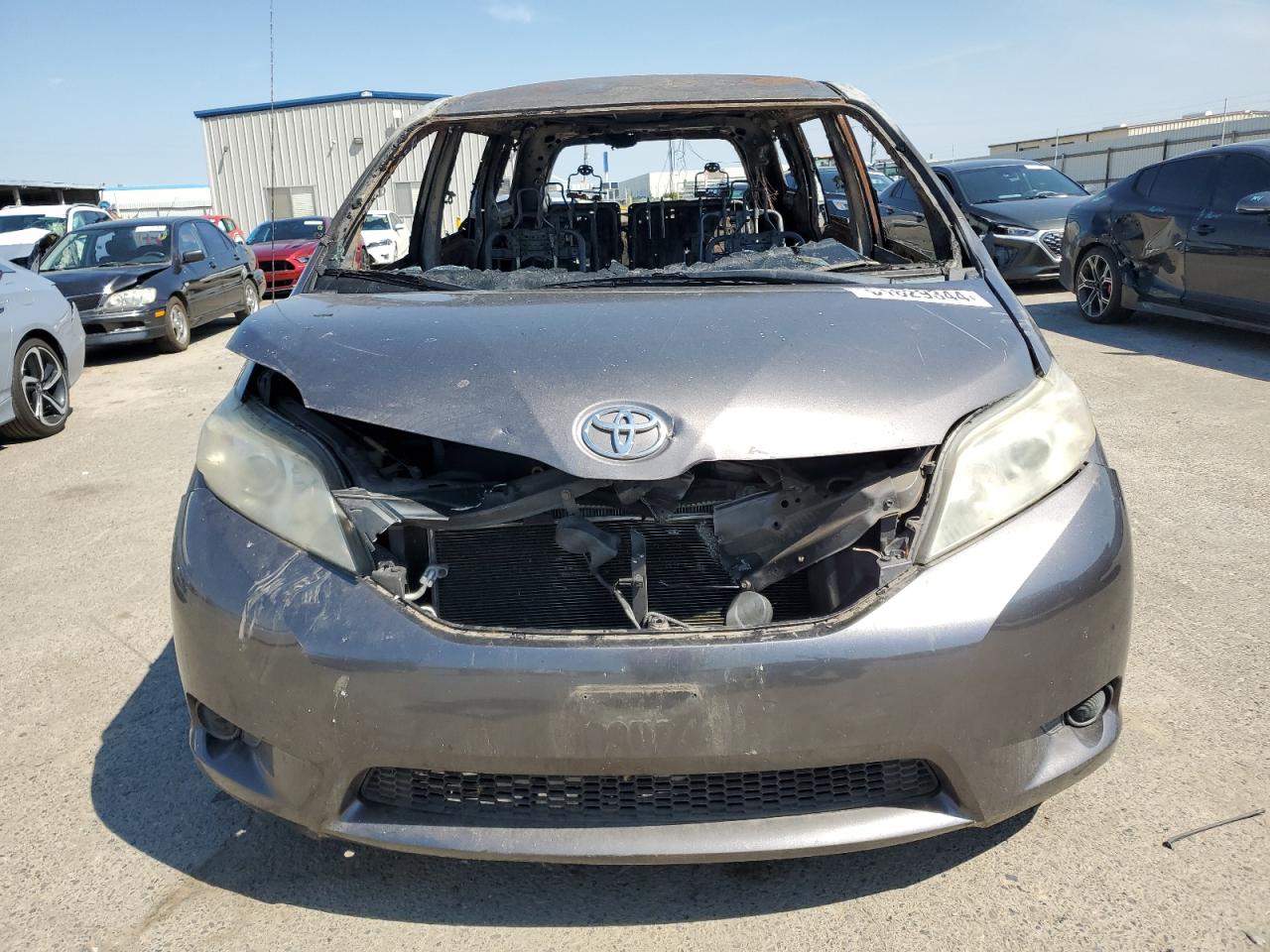 VIN 5TDZK3DC6DS345799 2013 TOYOTA All Models no.5