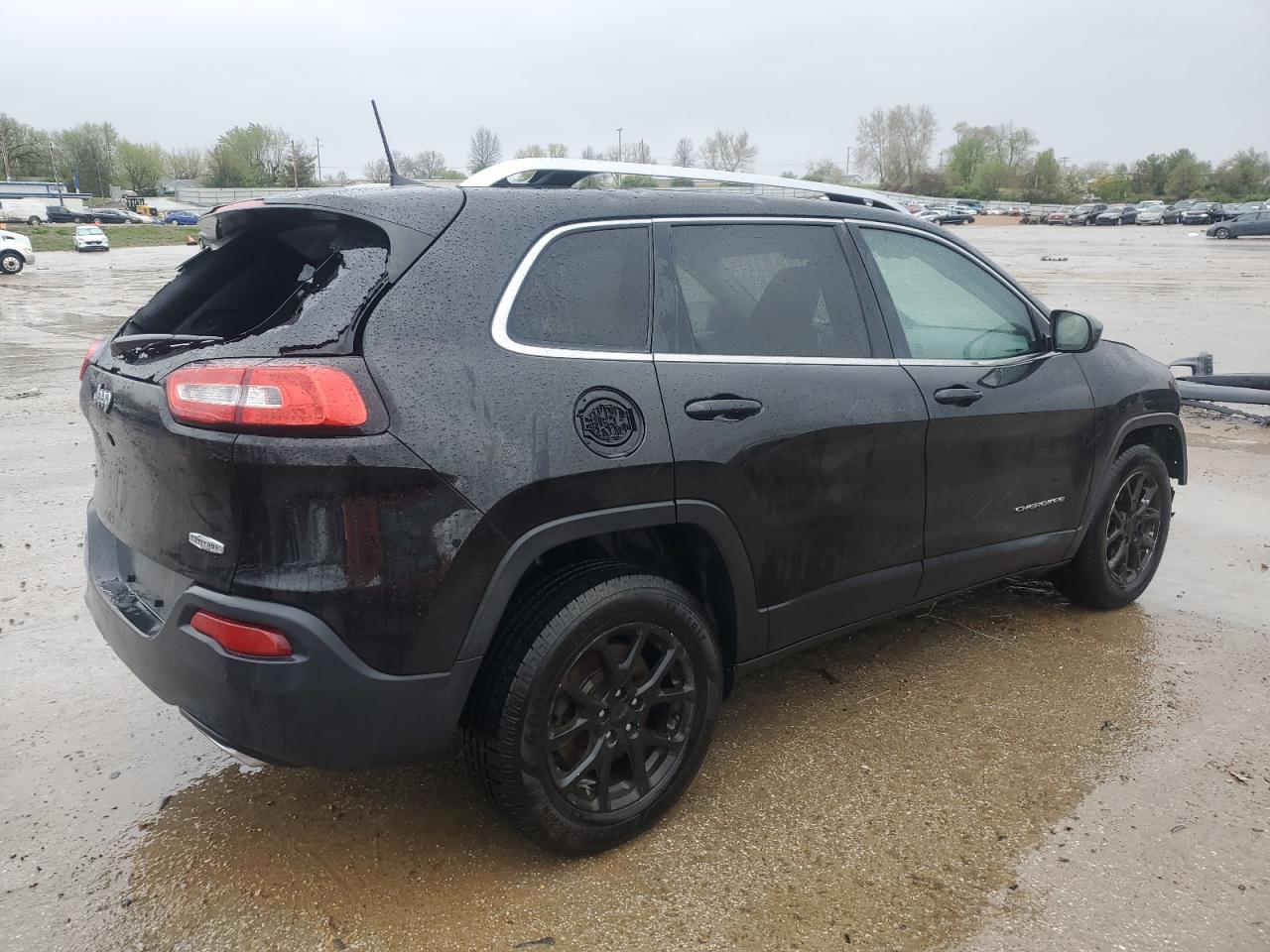 1C4PJMCS7HW658522 2017 Jeep Cherokee Latitude