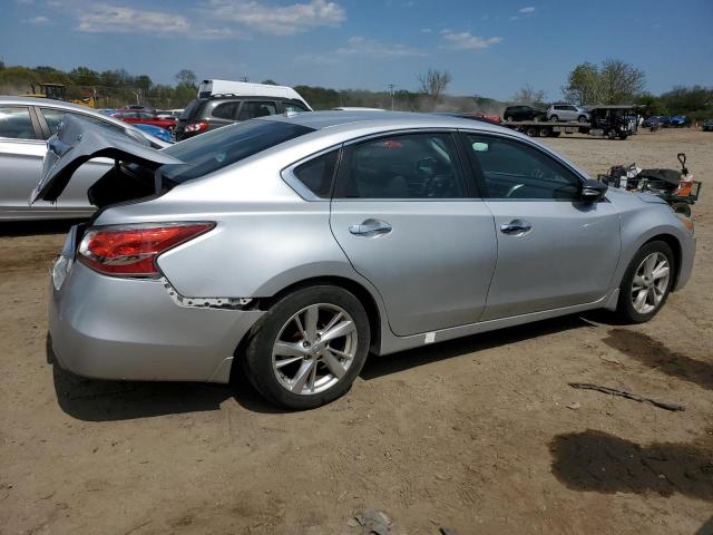 Sedans NISSAN ALTIMA 2014 Srebrny