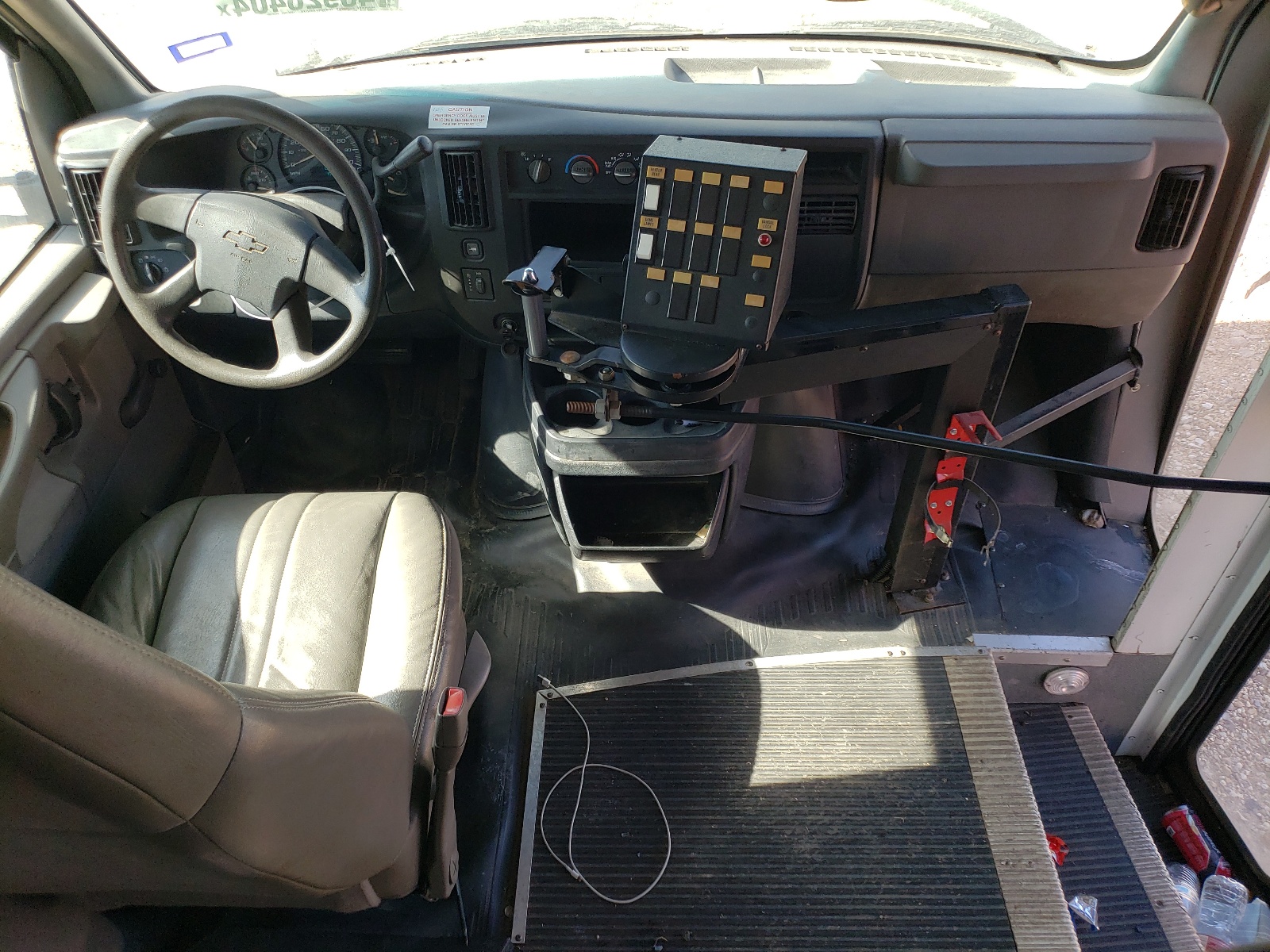 1GBJG31U341213645 2004 Chevrolet Express G3500