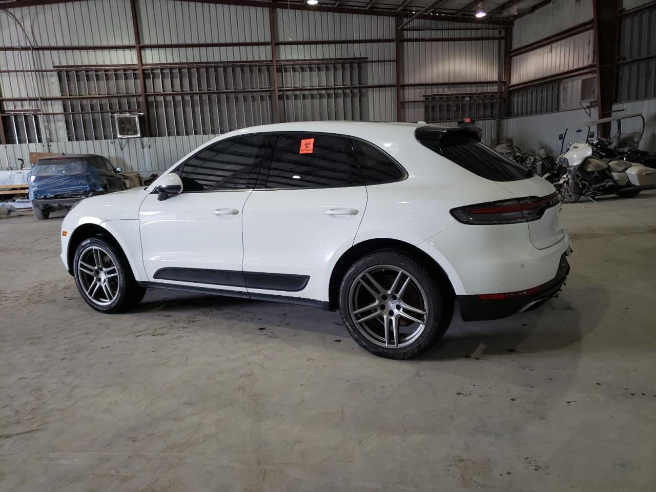 2019 Porsche Macan - Image 2