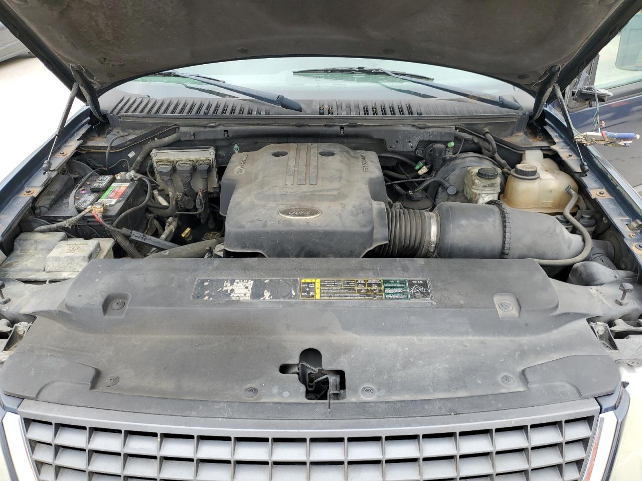 2004 Ford Expedition Xls VIN: 1FMRU13WX4LB25556 Lot: 51529664