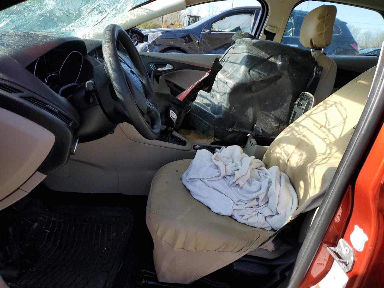 2018 Ford Focus Se VIN: 1FADP3K25JL327125 Lot: 51461954