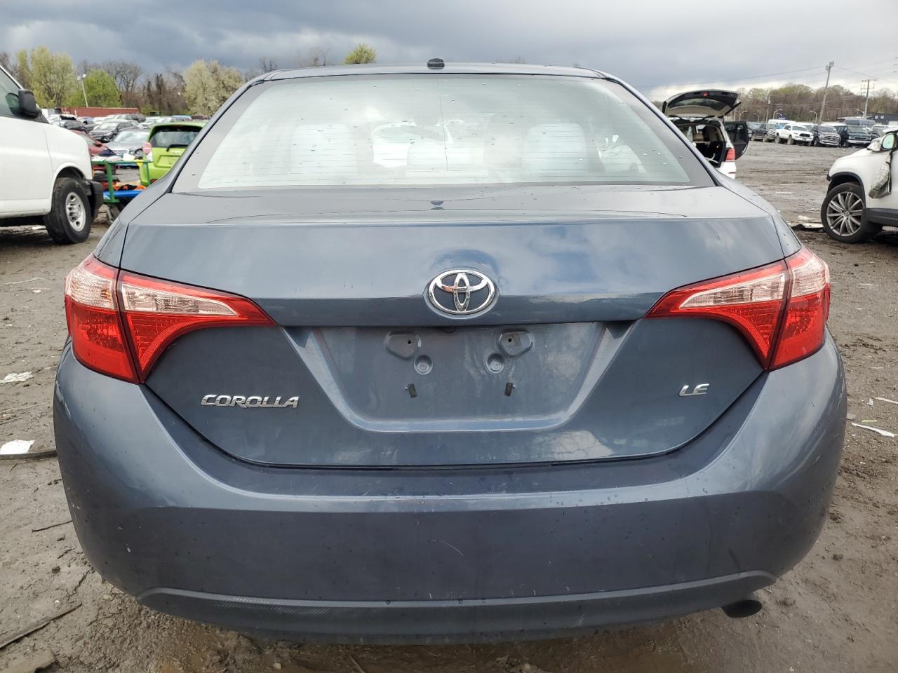 2018 Toyota Corolla L VIN: 2T1BURHEXJC008373 Lot: 49319574