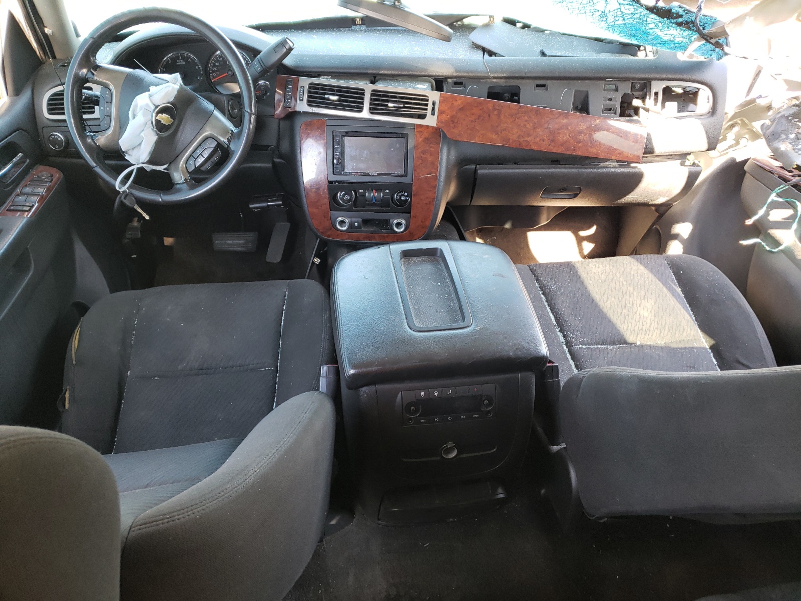 1GNSCAE02BR283974 2011 Chevrolet Tahoe C1500 Ls