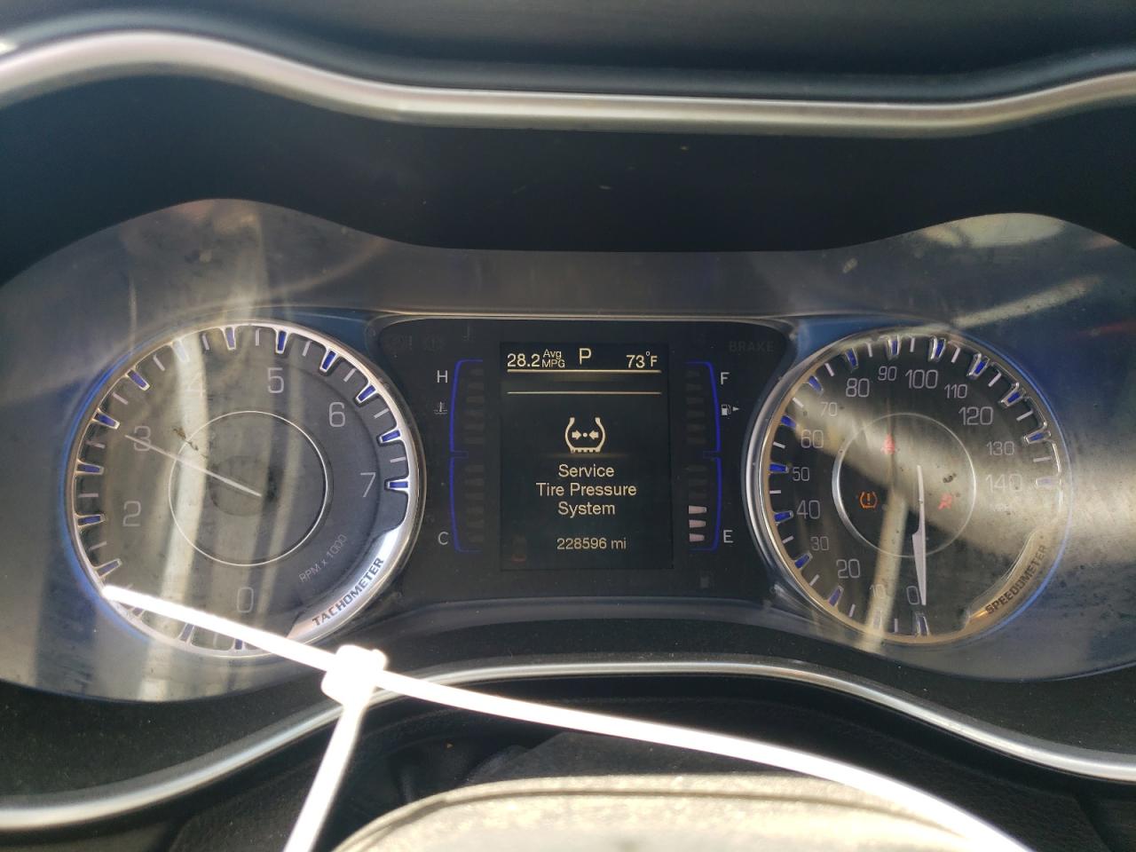 2016 Chrysler 200 Limited VIN: 1C3CCCAB7GN165714 Lot: 51360134