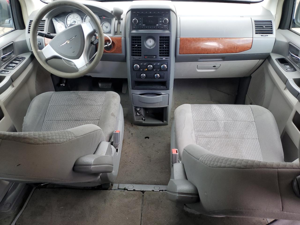 2008 Chrysler Town & Country Lx VIN: 2A8HR44H58R615556 Lot: 52775184